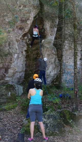 Haciendo rappel.jpg